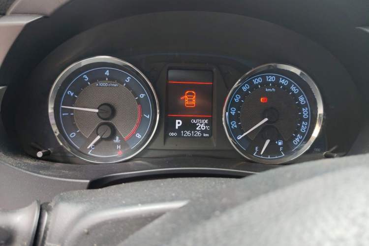 Used Toyota Corolla 2014 1.6L CVT GL-i Odometer Close Up