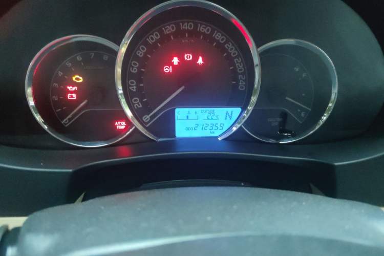 Used Toyota Corolla 2014 1.6L CVT GL Odometer Close Up