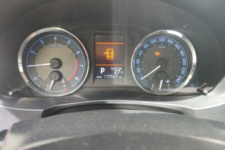 Used Toyota Corolla 2014 1.6L CVT GL-i Odometer Close Up