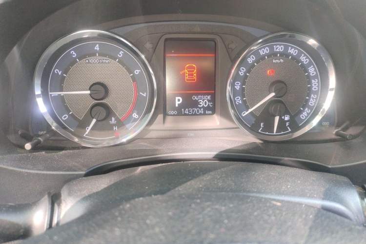 Used Toyota Corolla 2014 1.6L CVT GL-i Leather Edition Odometer Close Up