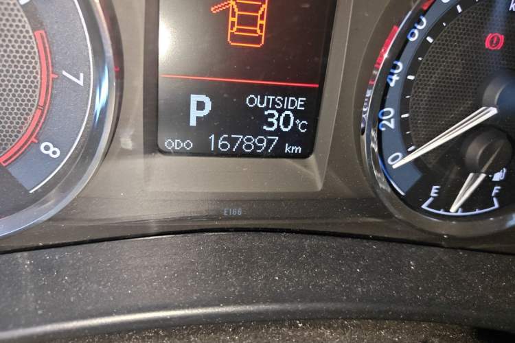 Used Toyota Corolla 2014 1.6L CVT GL-i Leather Edition Odometer Close Up