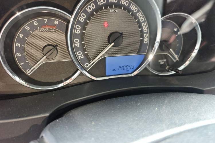 Used Toyota Corolla 2014 1.6L CVT GL Odometer Close Up
