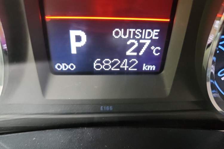 Used Toyota Corolla 2014 1.6L CVT GL-i Odometer Close Up