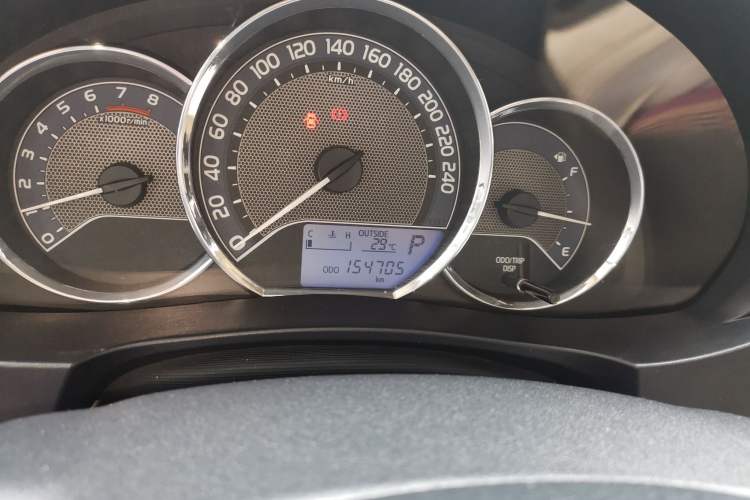 Used Toyota Corolla 2014 1.6L CVT GL Odometer Close Up