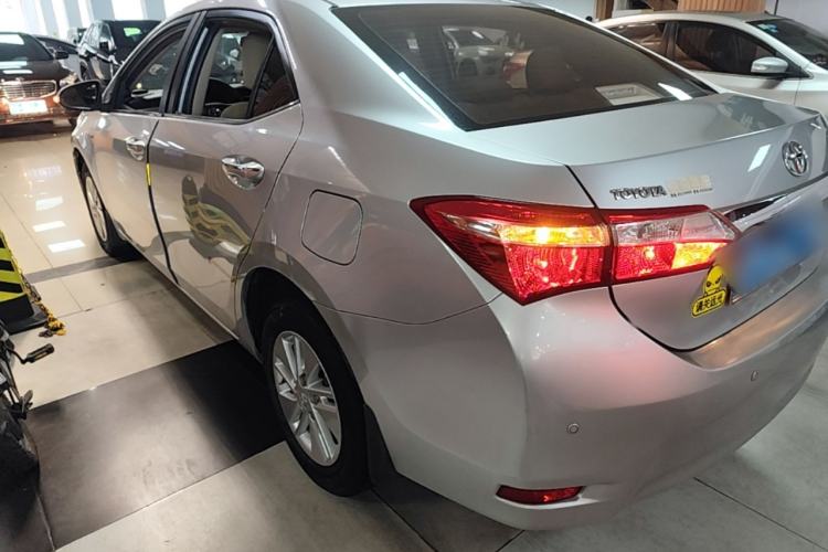 Used Toyota Corolla 2014 1.6L CVT GL Rear Left 45 Deg