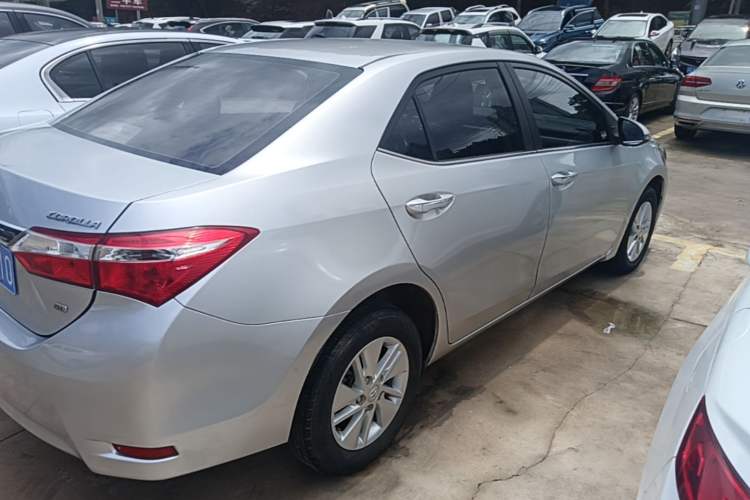 Used Toyota Corolla 2014 1.6L CVT GL Rear Right 45 Deg