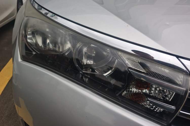 Used Toyota Corolla 2014 1.6L CVT GL Right Front Headlight