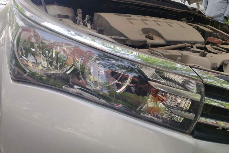 Used Toyota Corolla 2014 1.6L CVT GL-i Right Front Headlight