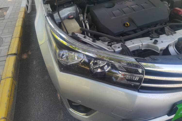 Used Toyota Corolla 2014 1.6L CVT GL-i Leather Edition Right Front Headlight