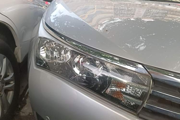 Used Toyota Corolla 2014 1.6L CVT GL-i Right Front Headlight