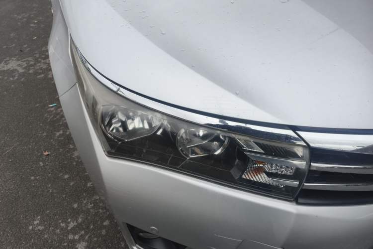 Used Toyota Corolla 2014 1.6L CVT GL-i Right Front Headlight