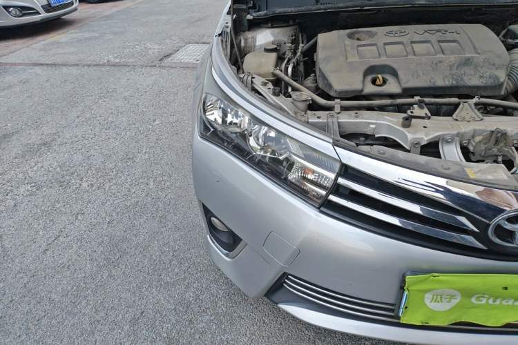 Used Toyota Corolla 2014 1.6L CVT GL Right Front Headlight