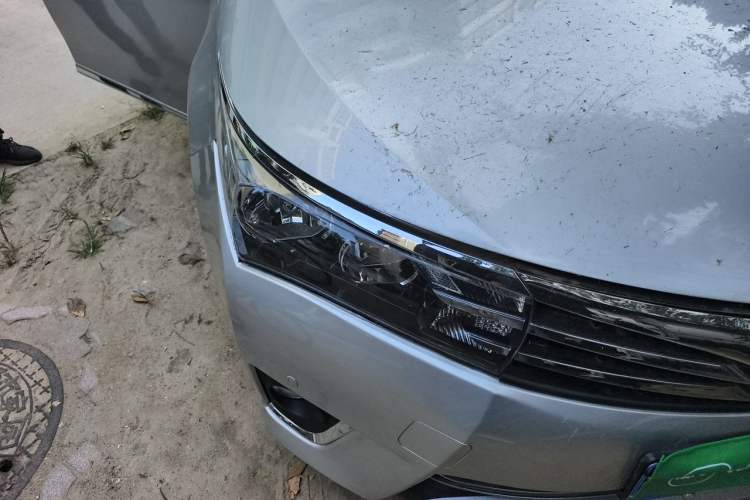 Used Toyota Corolla 2014 1.6L CVT GL-i Right Front Headlight