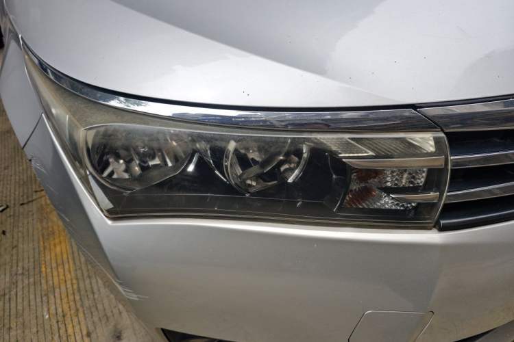 Used Toyota Corolla 2014 1.6L CVT GL Right Front Headlight