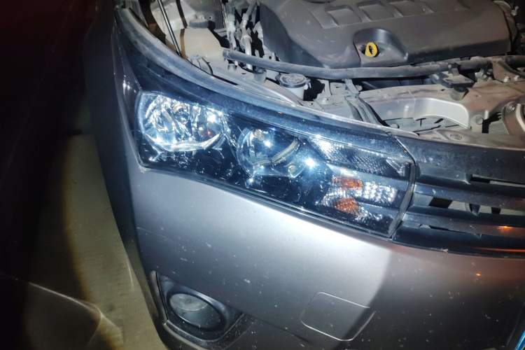 Used Toyota Corolla 2014 1.6L Manual GL Right Front Headlight
