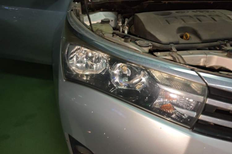 Used Toyota Corolla 2014 1.6L CVT GL Right Front Headlight