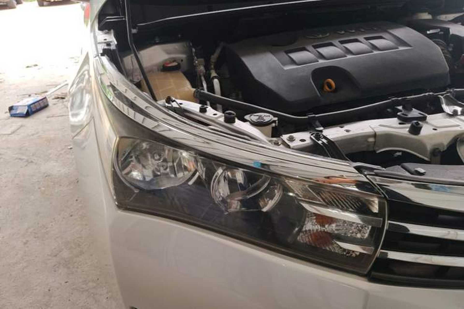 Used Toyota Corolla 2014 1.6L CVT GL Right Front Headlight