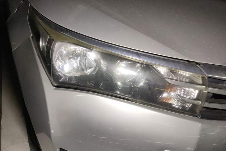 Used Toyota Corolla 2014 1.6L Manual GL Right Front Headlight