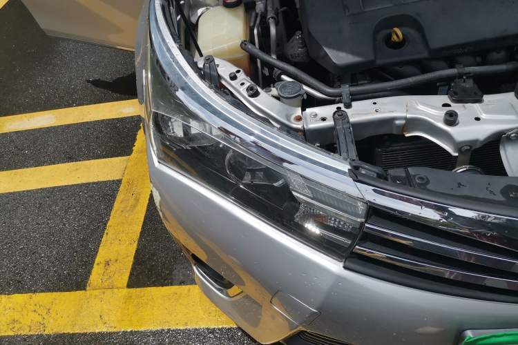 Used Toyota Corolla 2014 1.6L CVT GL Right Front Headlight