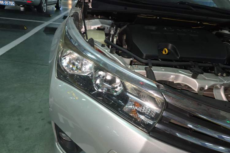 Used Toyota Corolla 2014 1.6L CVT GL Right Front Headlight