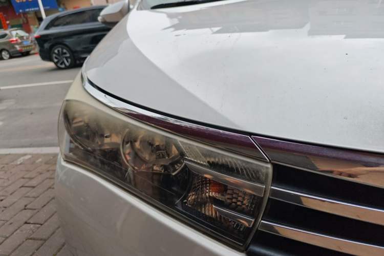 Used Toyota Corolla 2014 1.6L CVT GL Right Front Headlight