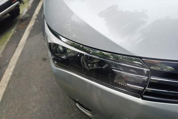 Used Toyota Corolla 2014 1.6L Manual GL Right Front Headlight