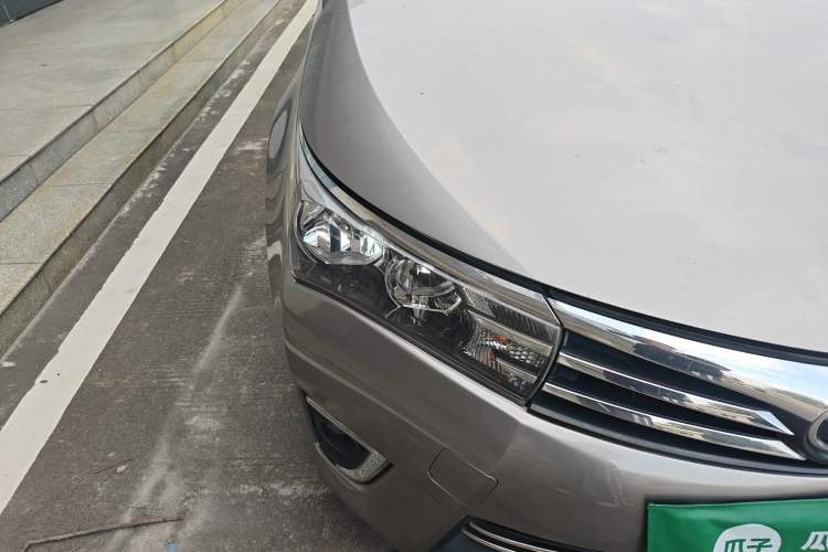 Used Toyota Corolla 2014 1.6L CVT GL Right Front Headlight