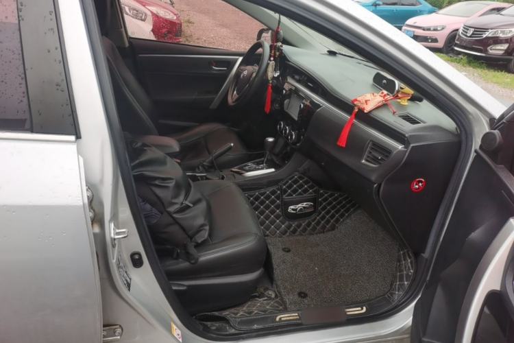 Used Toyota Corolla 2014 1.6L CVT GL Right Front Seat