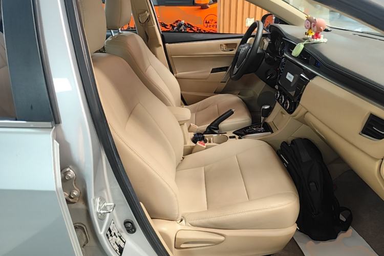 Used Toyota Corolla 2014 1.6L CVT GL Right Front Seat