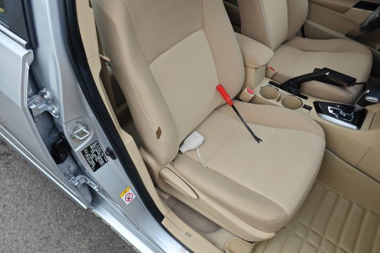 Used Toyota Corolla 2014 1.6L CVT GL-i Right Front Seat