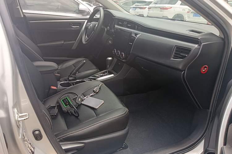 Used Toyota Corolla 2014 1.6L CVT GL Right Front Seat
