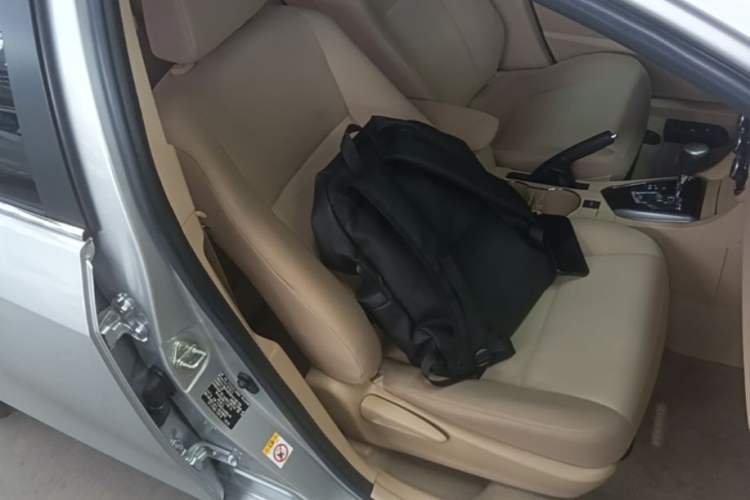 Used Toyota Corolla 2014 1.6L CVT GL Right Front Seat