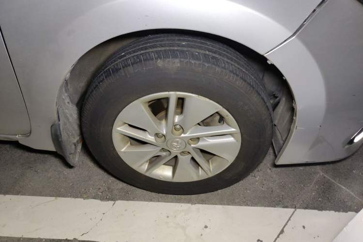 Used Toyota Corolla 2014 1.6L Manual GL Right Front Wheel Hub