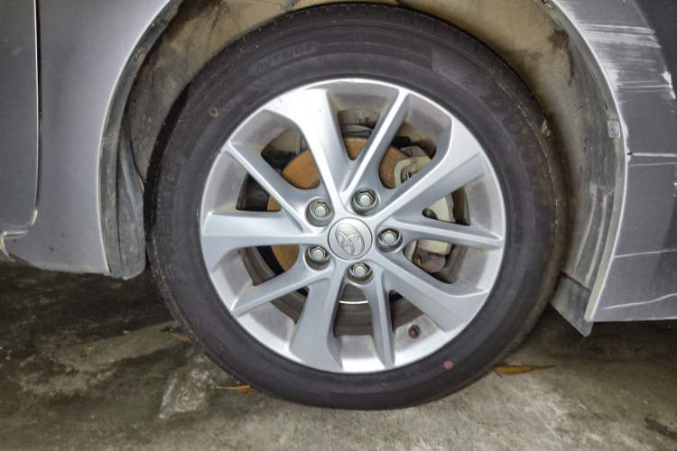 Used Toyota Corolla 2014 1.8L CVT Top-of-the-Line Version Right Front Wheel Hub