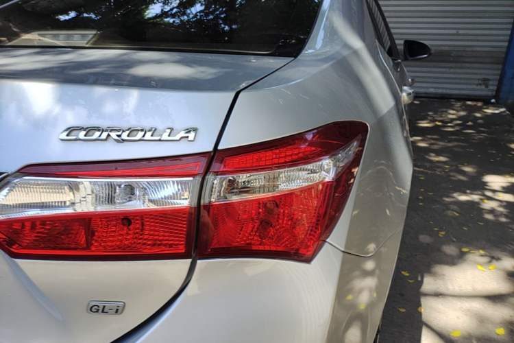 Used Toyota Corolla 2014 1.6L CVT GL-i Right Rear Taillight
