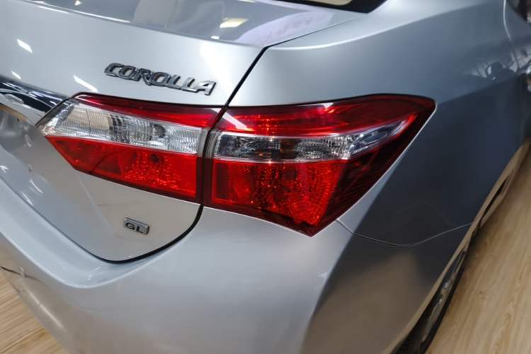Used Toyota Corolla 2014 1.6L CVT GL Right Rear Taillight