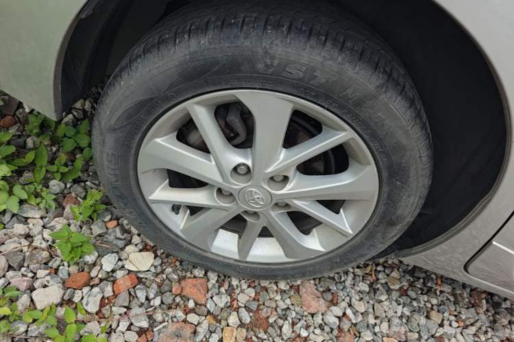 Used Toyota Corolla 2014 1.6L CVT GL-i Leather Edition Right Rear Wheel Hub