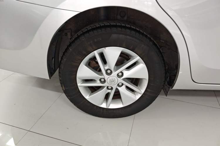 Used Toyota Corolla 2014 1.6L CVT GL Right Rear Wheel Hub