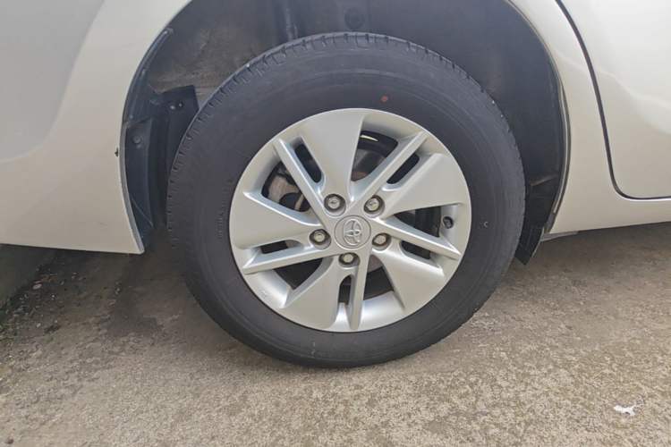 Used Toyota Corolla 2014 1.6L CVT GL Right Rear Wheel Hub