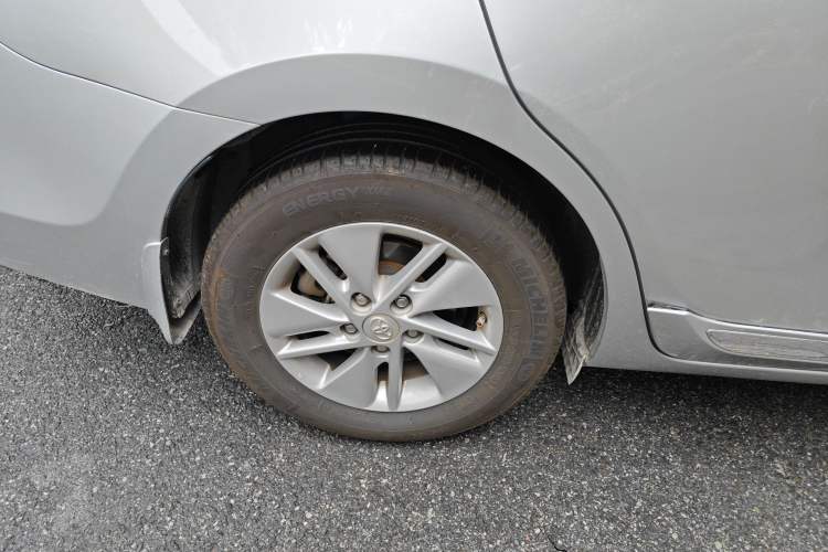 Used Toyota Corolla 2014 1.6L CVT GL-i Right Rear Wheel Hub
