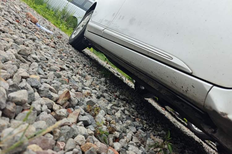 Used Toyota Corolla 2014 1.6L CVT GL-i Leather Edition Right Side Sill