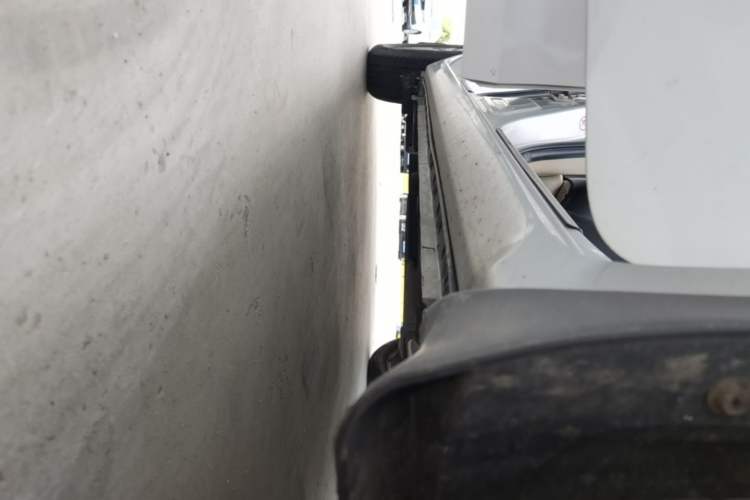 Used Toyota Corolla 2014 1.6L Manual GL Right Side Sill