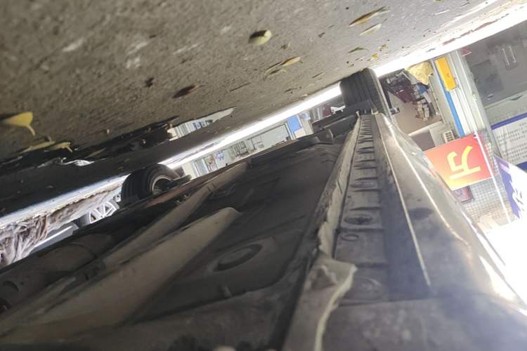 Used Toyota Corolla 2014 1.6L CVT GL-i Right Side Sill