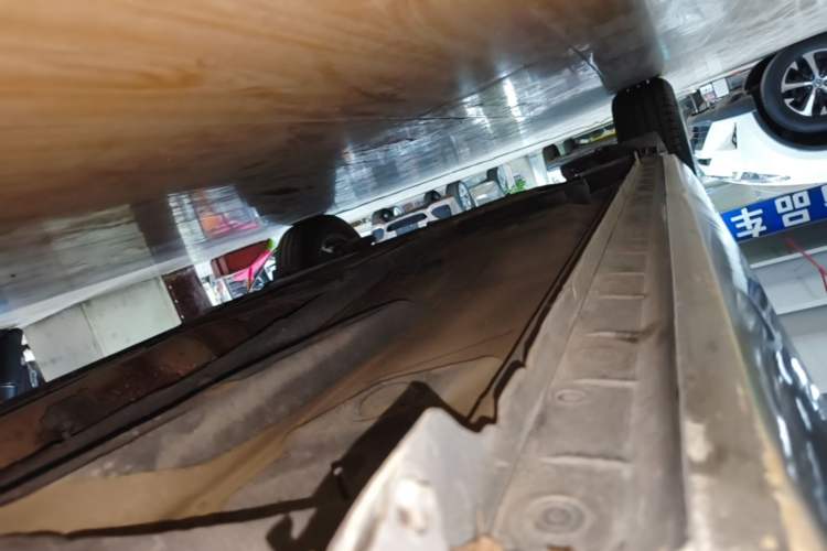 Used Toyota Corolla 2014 1.6L CVT GL Right Side Sill