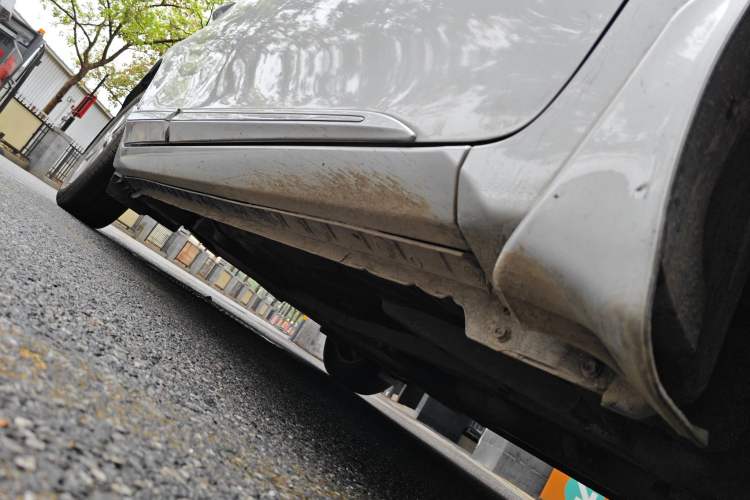 Used Toyota Corolla 2014 1.6L CVT GL-i Right Side Sill