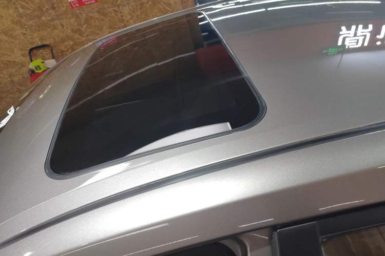 Used Toyota Corolla 2014 1.6L CVT GLX-i Roof
