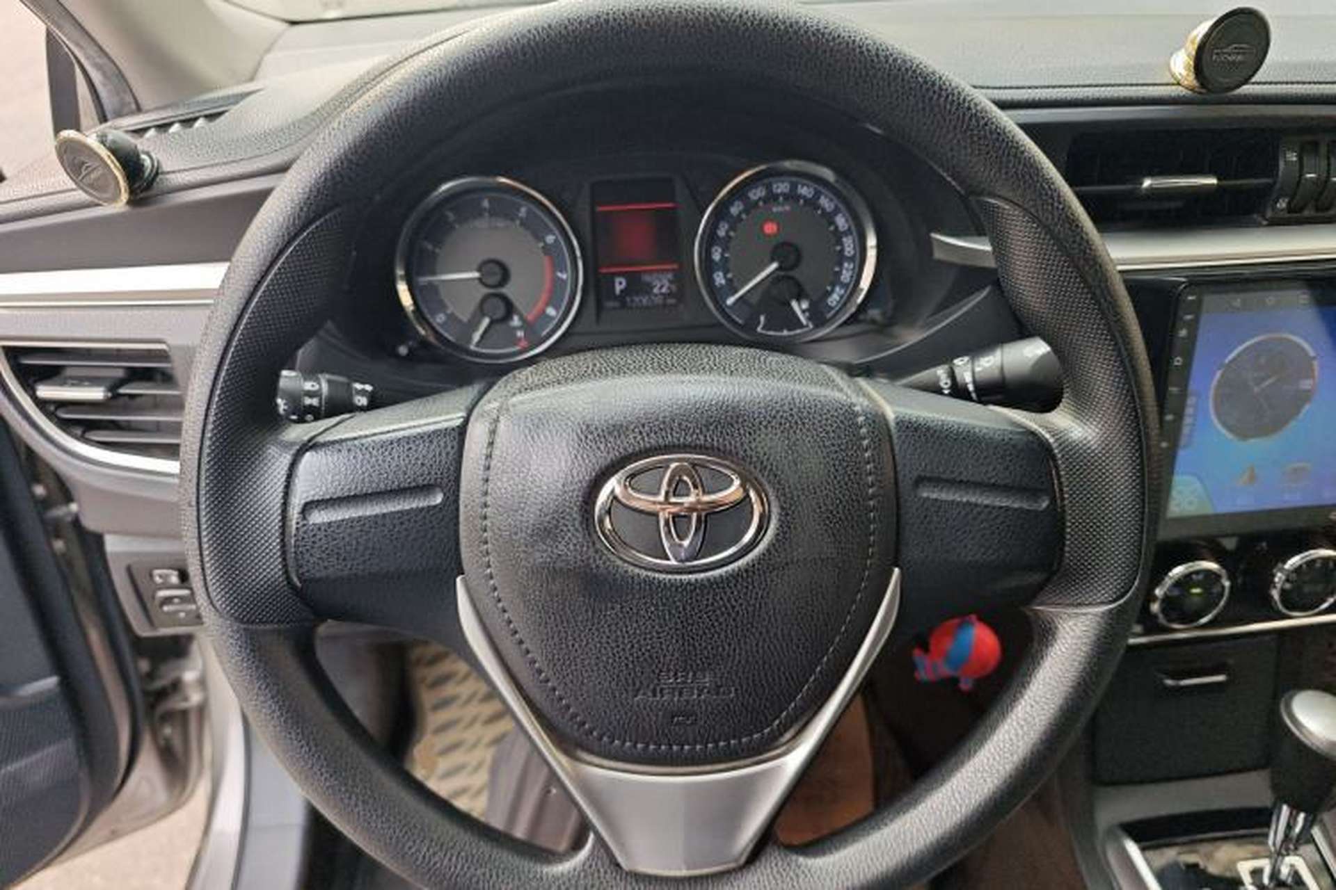 Used Toyota Corolla 2014 1.6L CVT GL-i Steering Wheel