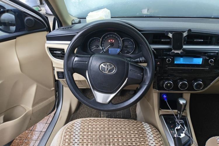Used Toyota Corolla 2014 1.6L CVT GL Steering Wheel