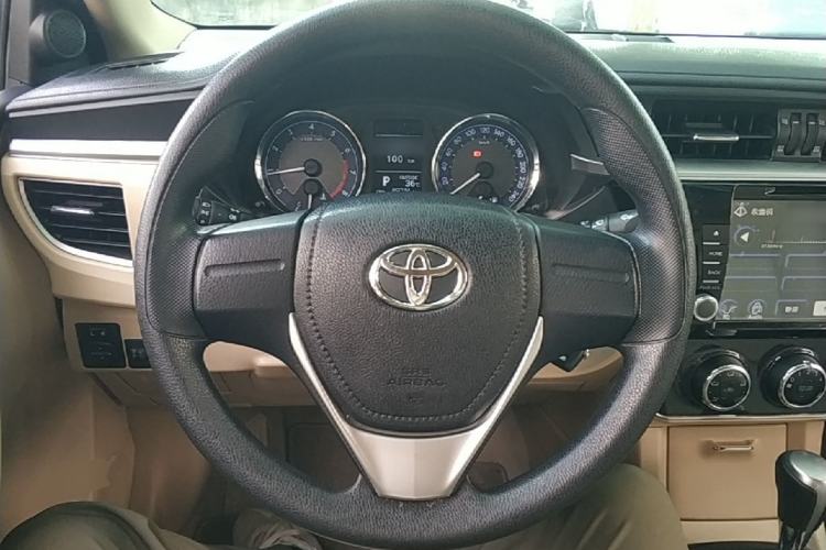 Used Toyota Corolla 2014 1.6L CVT GL-i Steering Wheel