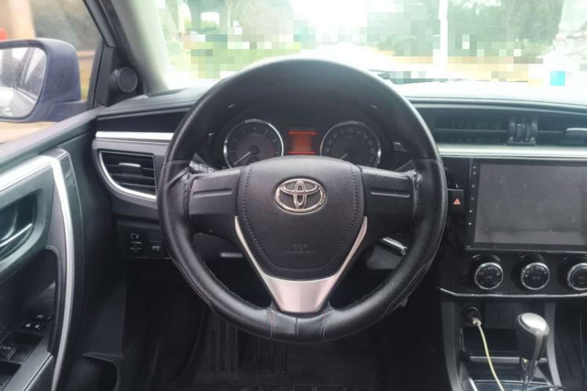 Used Toyota Corolla 2014 1.6L CVT GL-i Steering Wheel